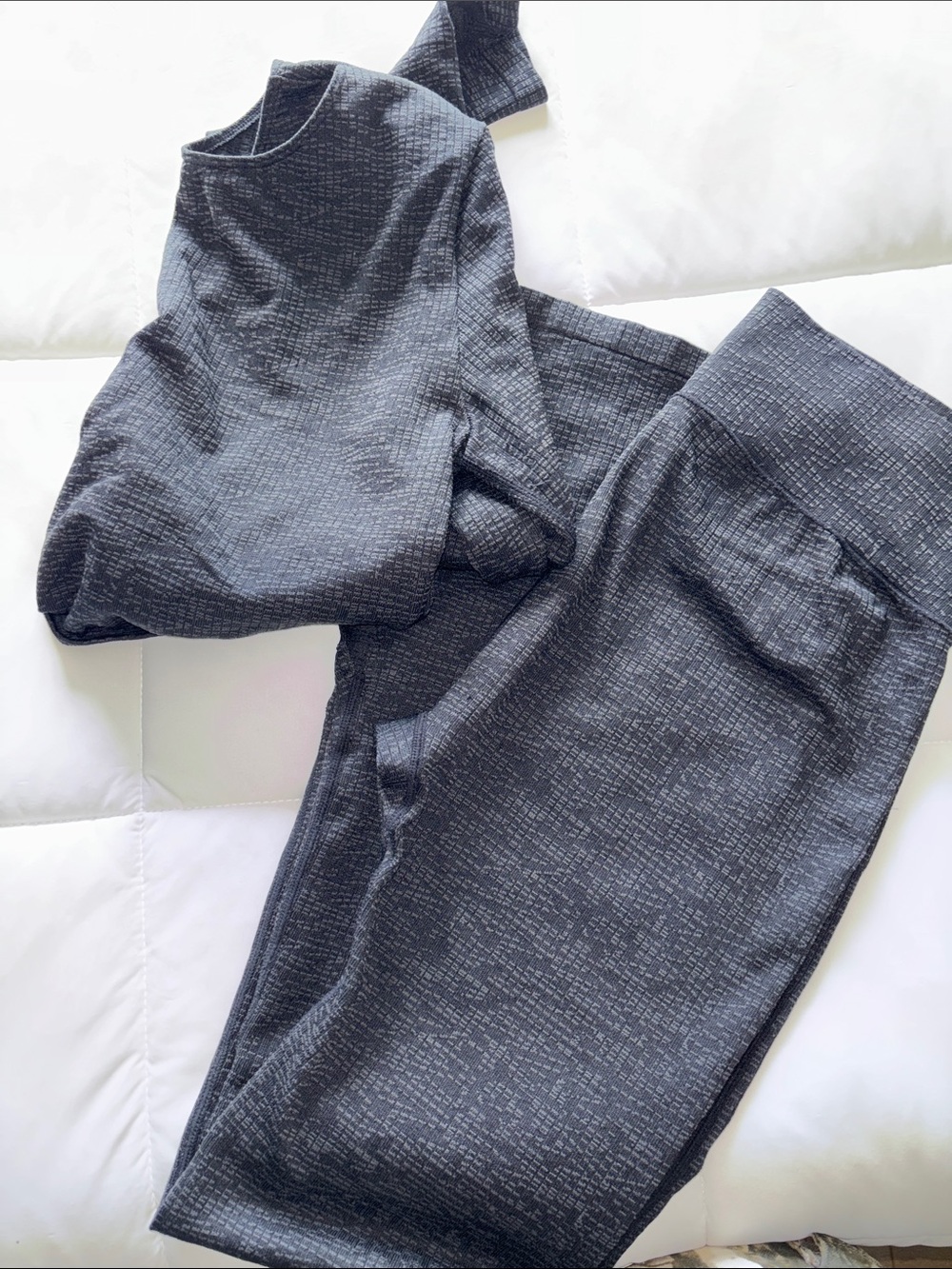 JoyLab Black Long Sleeve Crop Top with High-Waist Wide Leg Pants - Picture 11 of 11